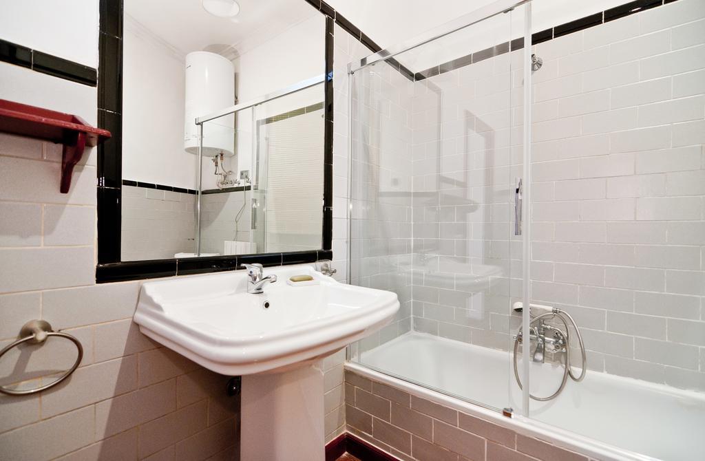 Apartamentos Madrid Retiro Oda fotoğraf